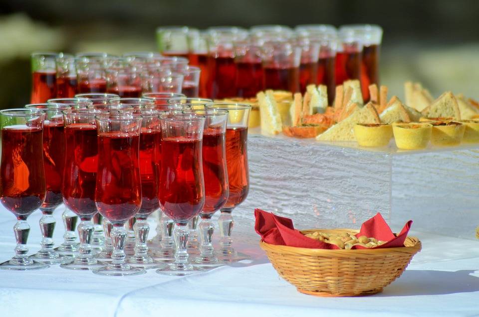 Louer de la vaisselle pour un apéritif dînatoire d'entreprise à Sanary sur Mer dans le 83